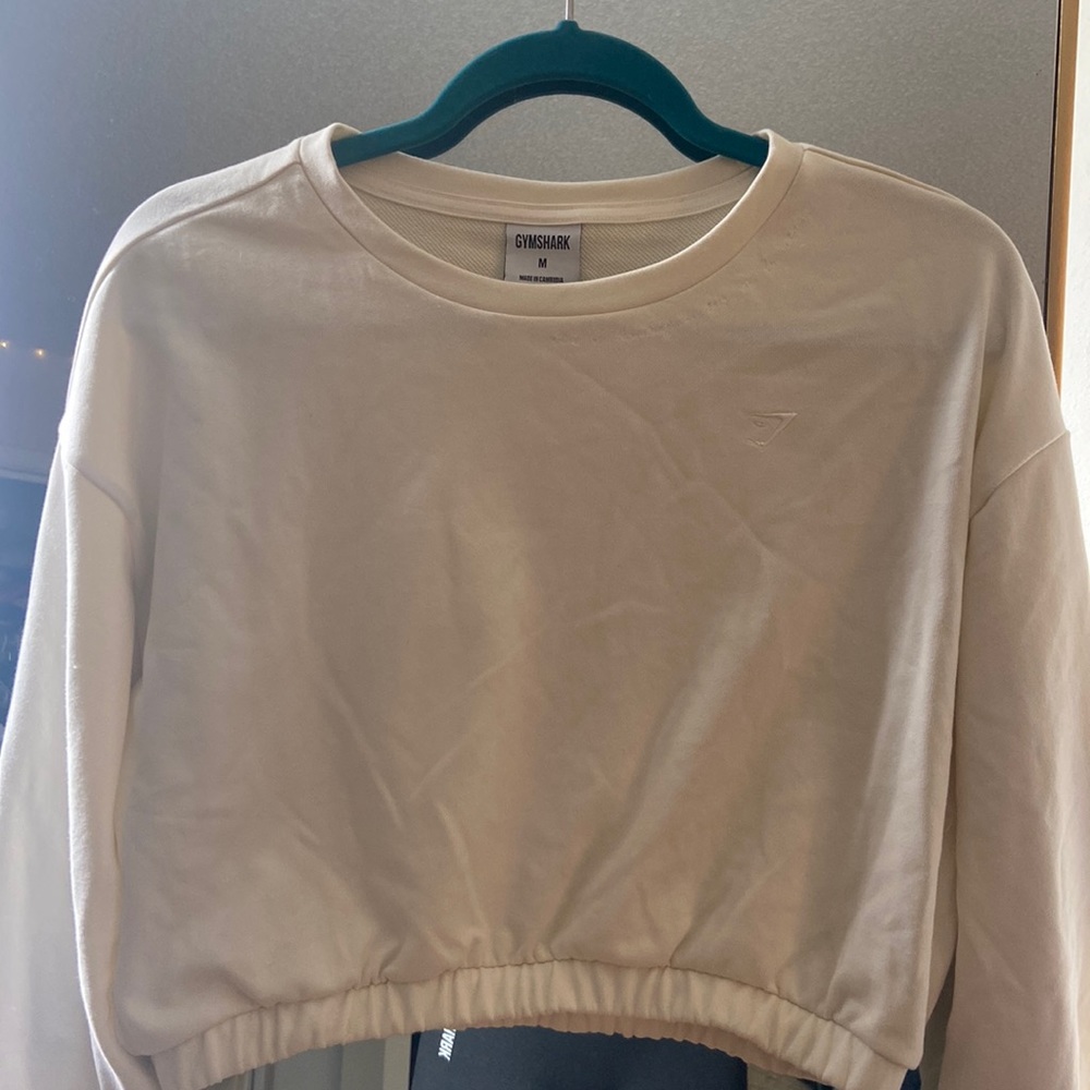 gymshark cream cropped crew neck. size medium: whitney simmons collection
